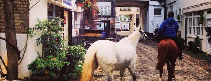 Hyde Park Stables is one of London.