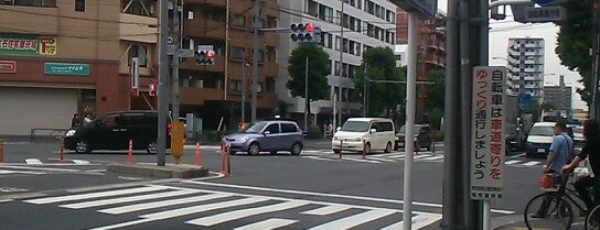 Kameari 2 Intersection is one of 環状七号線（環七）.