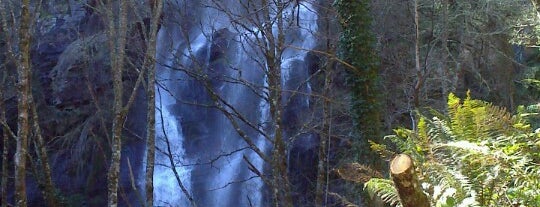 Cascada de Vilagocende is one of Rincones de Galicia.