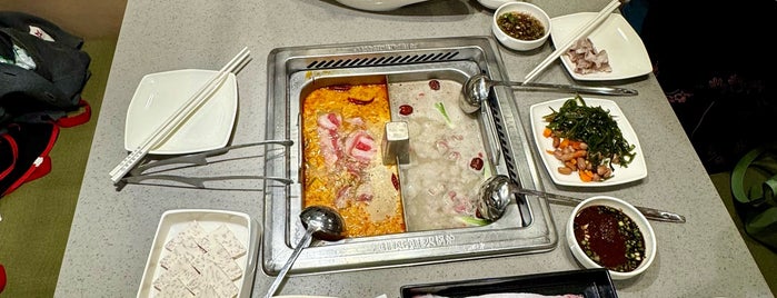 Hai Di Lao Hot Pot is one of Anna's Foodie Map (Asian food in LA).