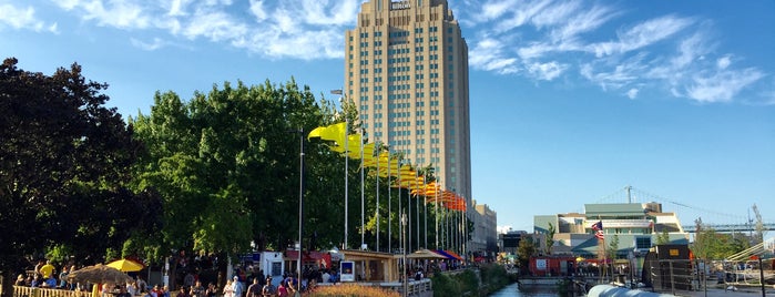 Spruce Street Harbor Park is one of Philly eats and tdl.