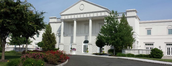 The Palace at Somerset Park is one of Lugares favoritos de Joseph.