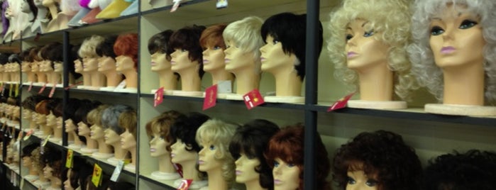 Granada Wigs is one of Lugares favoritos de Andrew.