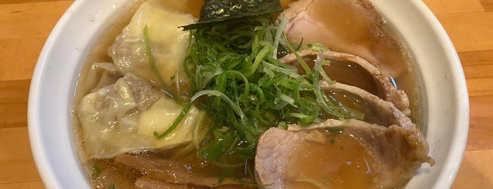 大阪 麺哲 is one of 関西の美味しいラーメン.