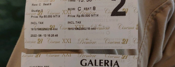 Galeria XXI is one of Noniksipit's spot.