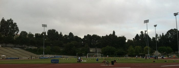 UCLA Drake Track & Field Stadium is one of Rogerさんのお気に入りスポット.