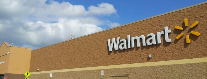 Walmart Supercenter is one of Orlando - Compras (Shopping).