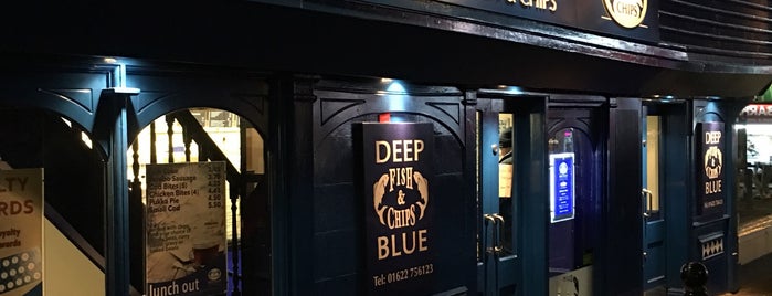 Deep Blue Fish & Chips is one of Tempat yang Disukai Chris.