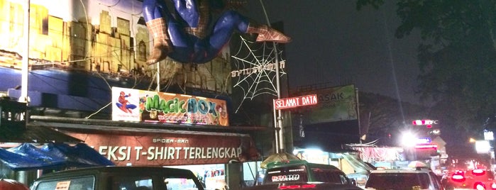 Jalan Otto Iskandardinata is one of Favorite Great Outdoors.