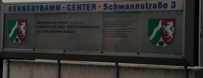 Ministerium für Klimaschutz, Umwelt, Landwirtschaft, Natur und Verbraucherschutz is one of Locais curtidos por Robert.