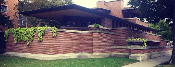 Frank Lloyd Wright Robie House is one of Chicago.