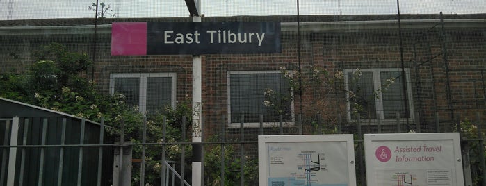 East Tilbury Railway Station (ETL) is one of สถานที่ที่ Jay ถูกใจ.