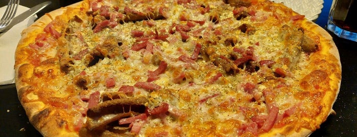 Pizzamax is one of Vegan Mikkeli.
