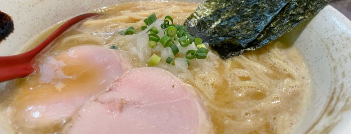 濃厚鶏そば めん屋 高樹 is one of 食べログラーメン東京ベスト100(2011/10)+α.