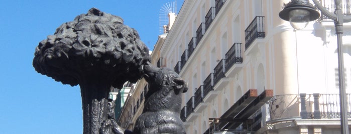 Statue of the Bear and the Strawberry Tree is one of Madrid.