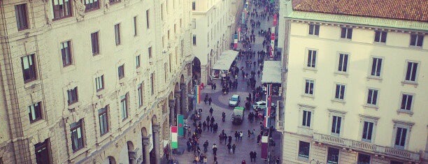 Corso Vittorio Emanuele II is one of Milano Essentials.