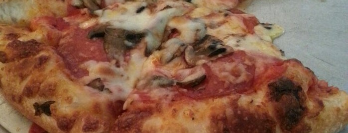 Jimmy's Family Pizza is one of Ron: сохраненные места.