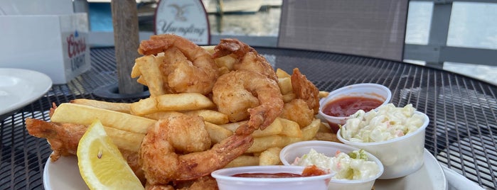 Davidson's Dockside is one of Places to eat at.