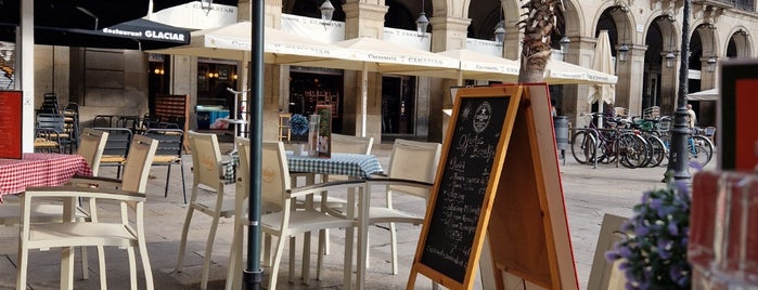 Bar Tomate is one of James'in Beğendiği Mekanlar.