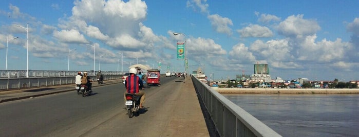 Chroy Changvar Bridge (Cambodia-Japan Friendship Bridge) is one of Cambodia top things to do.