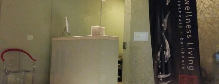 Qi Wellness Spa, Massage + Reflexology is one of Tempat yang Disukai Peachy.