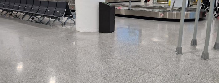 Baggage Claim is one of Sevilla.