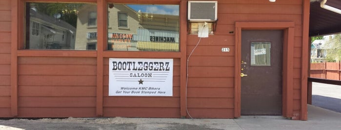 Bootleggerz Saloon is one of สถานที่ที่ Jim ถูกใจ.