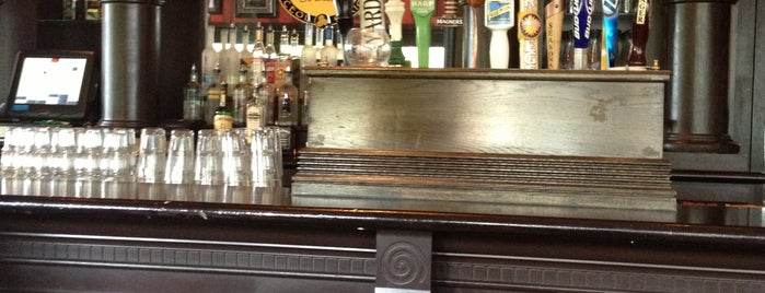 Kildare's Irish Pub is one of Lugares favoritos de David.