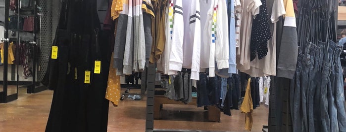 Tilly's is one of Freaker USA Stores Southeast.