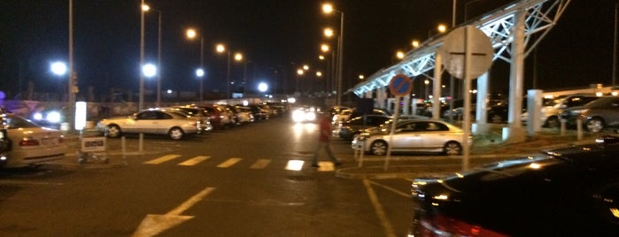 Airport Parking | ავტოსადგომი is one of สถานที่ที่ Igor ถูกใจ.