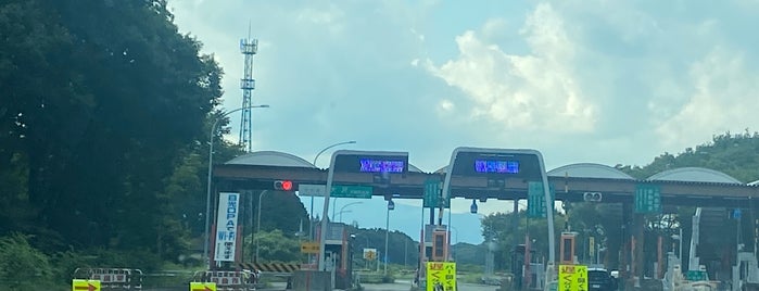 全国高速道路網上の本線料金所