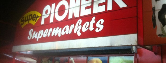 Pioneer Supermarket is one of สถานที่ที่ Patrick ถูกใจ.