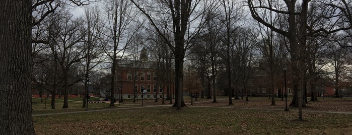 Berea College is one of Tempat yang Disukai Chad.