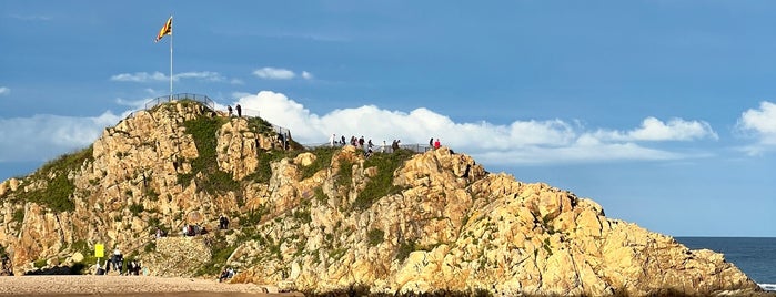 Blanes is one of Cataluña.