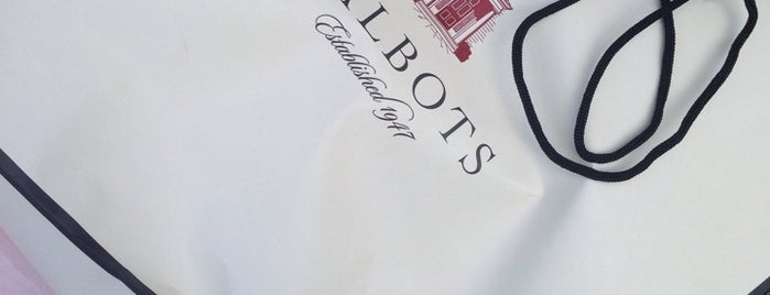 Talbots is one of Chesterさんのお気に入りスポット.