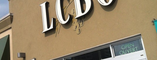 LCBO is one of Christineさんのお気に入りスポット.