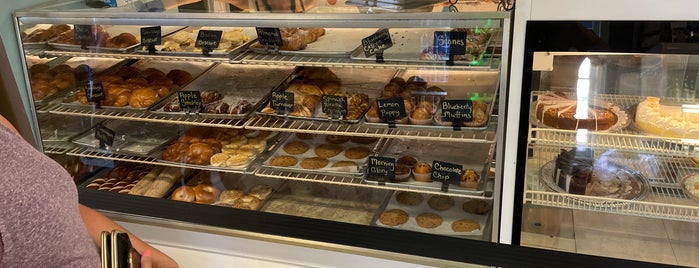 Northern Lights Bakery is one of Posti salvati di Ryan.