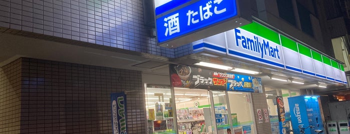 ファミリーマート 上馬交差点前店 is one of 世田谷区目黒区コンビニ.