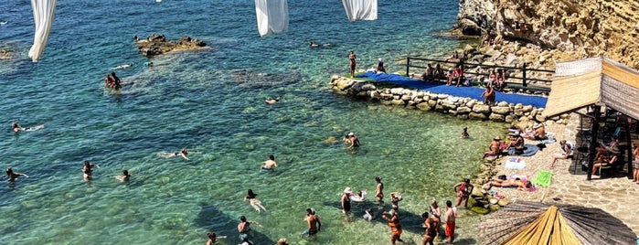 Cameo Island Beach Club is one of Zakynthos.