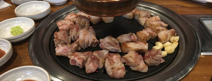 Yukjeon Sikdang is one of Seoul Foods 🇰🇷.