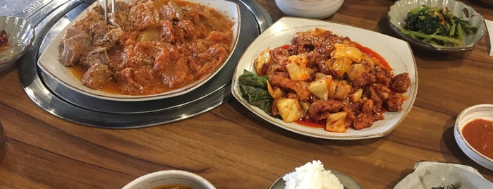 육전식당 is one of Seoul.