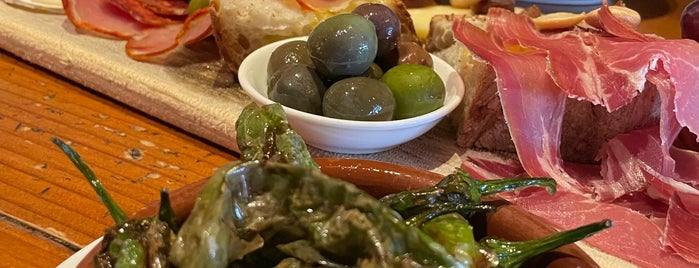 Salumi Tapas and Wine Bar is one of Local.