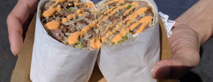 Mid East Tacos is one of Kimmie 님이 저장한 장소.