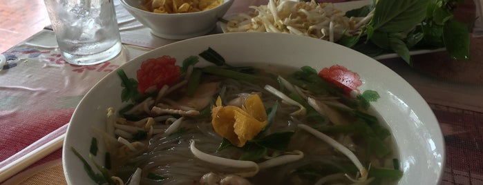 Noodles is one of สถานที่ที่ Vladimir ถูกใจ.