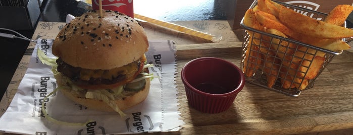 Burger Break Çayyolu is one of Ankara 2 🎶🎵.