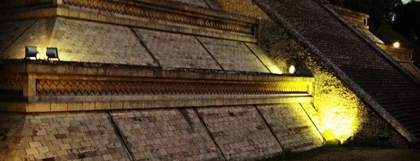 Gran Pirámide de Cholula is one of Posti che sono piaciuti a Samar.