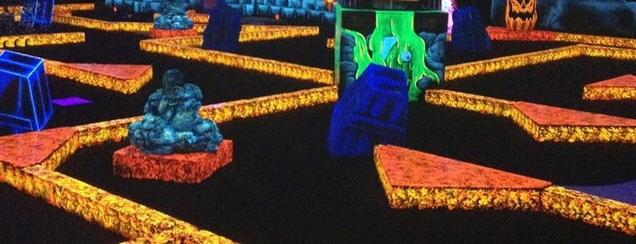 Monster Mini Golf is one of Lugares guardados de Joey.
