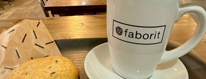 Faborit is one of Cafeterías para estudiar @ Madrid.