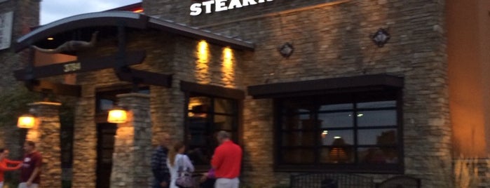 LongHorn Steakhouse is one of Locais curtidos por Brandon.