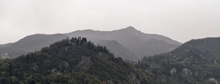 Varenna is one of Italia.